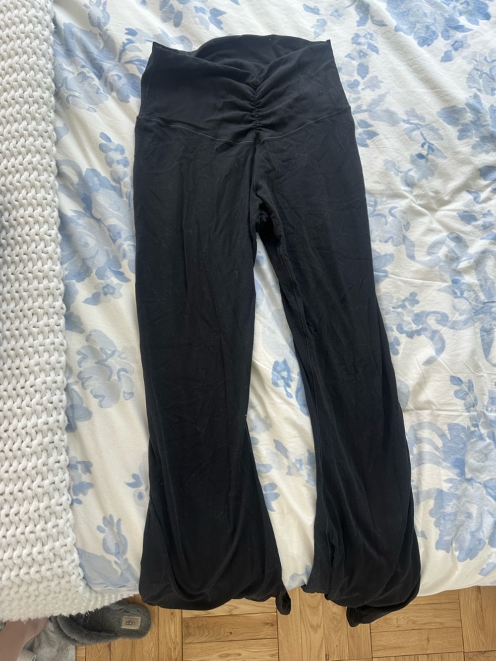 Aerie Scrunch Front Yoga Pants